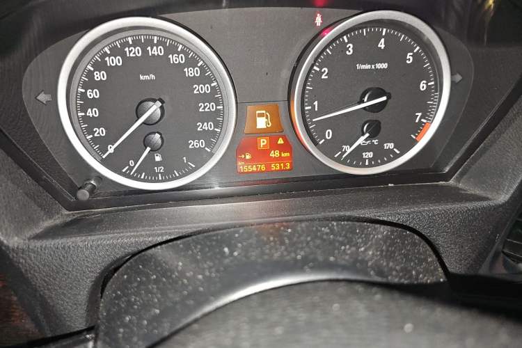 Used BMW X6 2011 xDrive35i Odometer Close Up