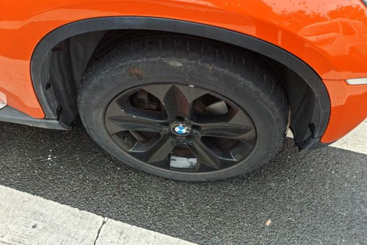 Used BMW X6 2011 xDrive35i Right Front Wheel Hub