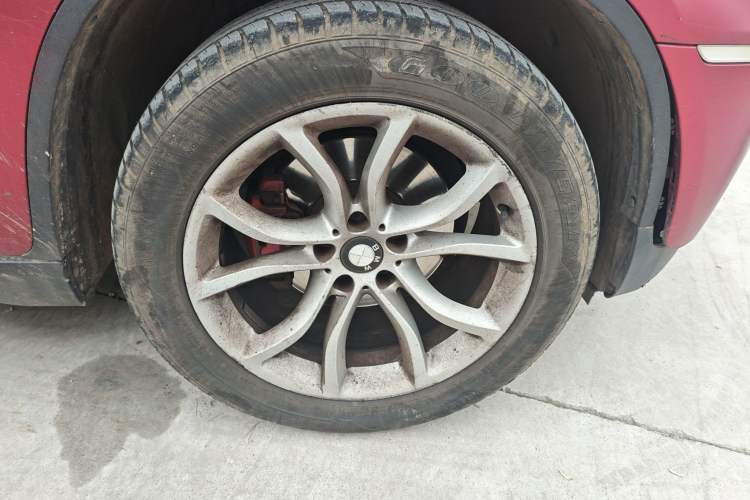 Used BMW X6 2011 xDrive35i Right Front Wheel Hub