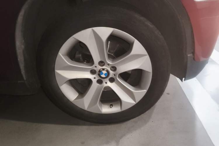 Used BMW X6 2011 xDrive35i Right Front Wheel Hub