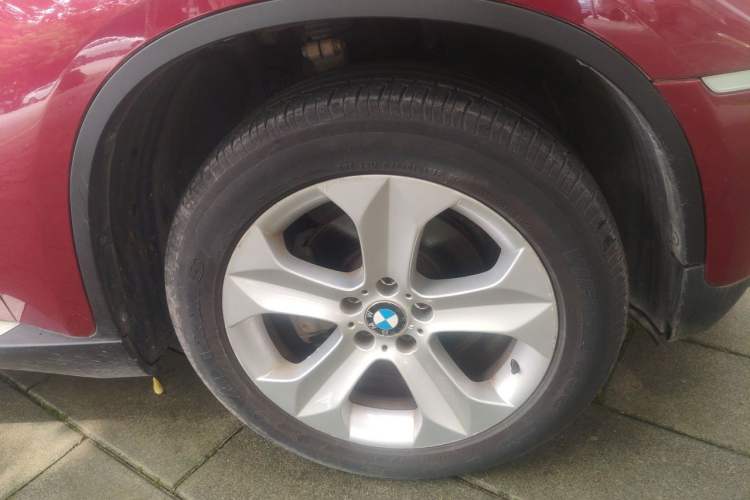 Used BMW X6 2011 xDrive35i Right Front Wheel Hub