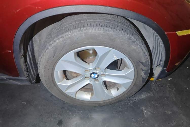 Used BMW X6 2011 xDrive35i Right Front Wheel Hub