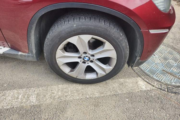 Used BMW X6 2011 xDrive35i Right Front Wheel Hub