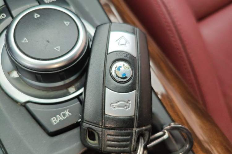 Used BMW X6 2011 xDrive35i Vehicle Key