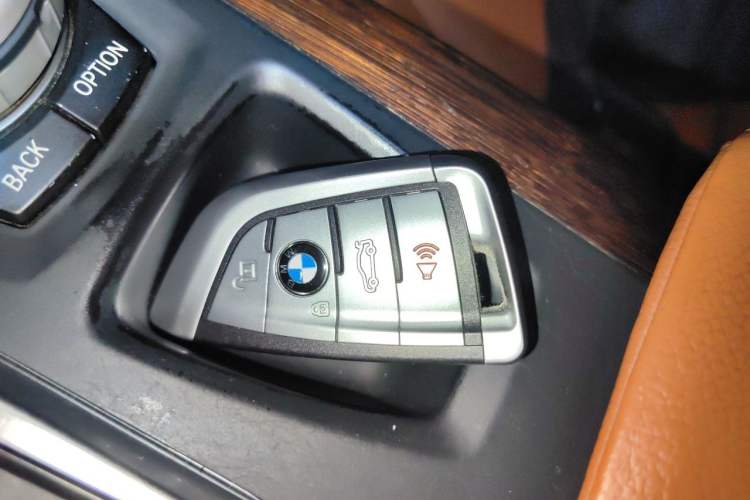 Used BMW X6 2011 xDrive35i Vehicle Key