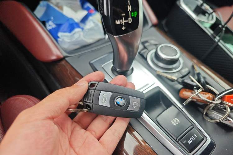 Used BMW X6 2011 xDrive35i Vehicle Key
