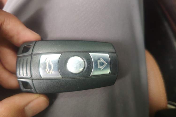 Used BMW X6 2011 xDrive35i Vehicle Key