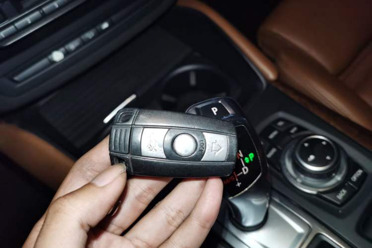 Used BMW X6 2011 xDrive35i Vehicle Key