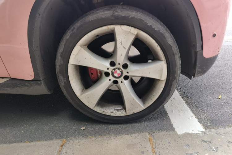 Used BMW X6 2011 xDrive35i Right Front Wheel Hub