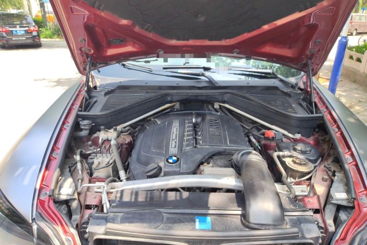 Used BMW X6 2011 xDrive35i Engine Bay