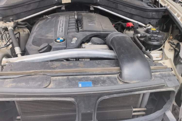 Used BMW X6 2011 xDrive35i Engine Bay