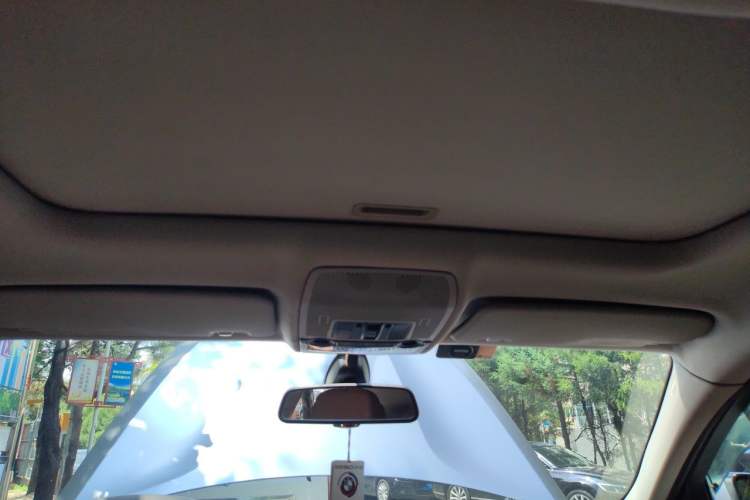 Used BMW X6 2011 xDrive35i Headliner