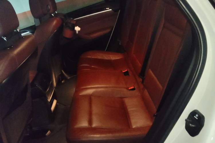Used BMW X6 2011 xDrive35i Left Rear Seat