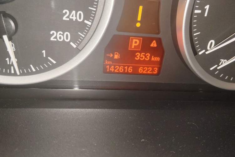 Used BMW X6 2011 xDrive35i Odometer Close Up