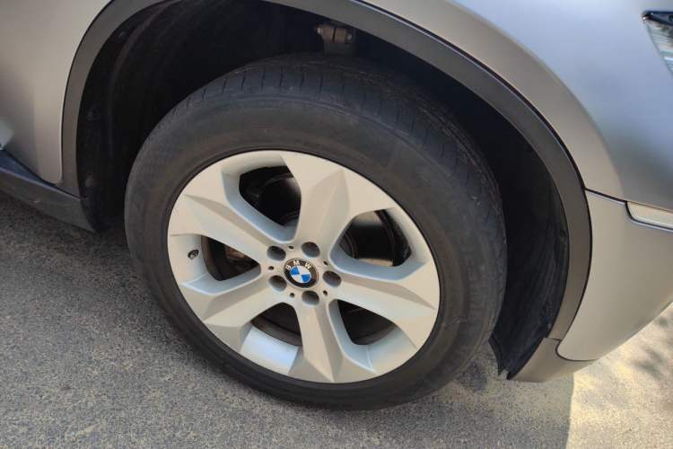 Used BMW X6 2011 xDrive35i Right Front Wheel Hub