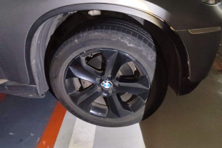 Used BMW X6 2011 xDrive35i Right Front Wheel Hub