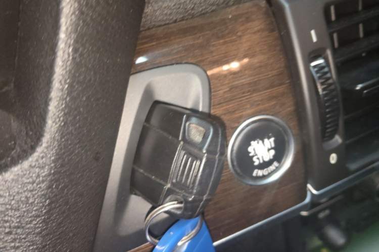 Used BMW X6 2011 xDrive35i Vehicle Key
