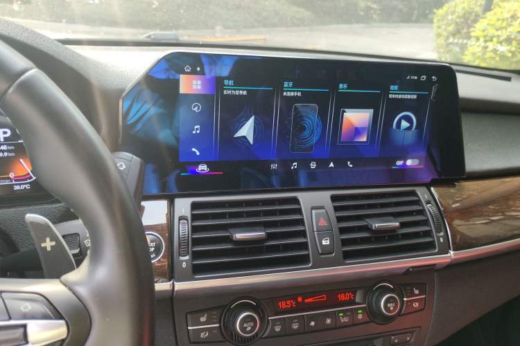 Used BMW X6 2011 xDrive35i Audio And AC Panel
