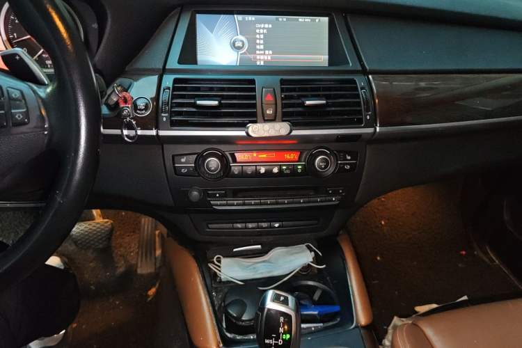 Used BMW X6 2011 xDrive35i Audio And AC Panel
