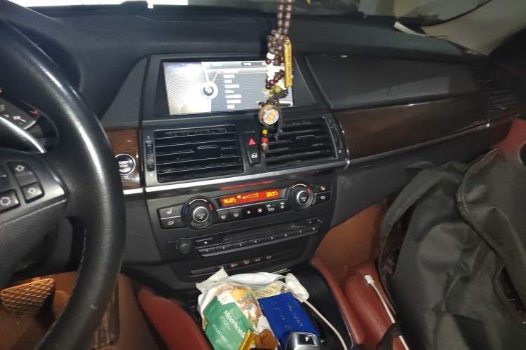 Used BMW X6 2011 xDrive35i Audio And AC Panel