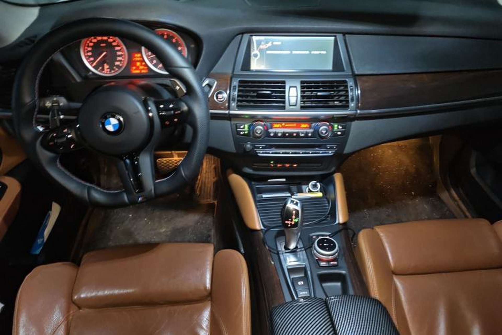 Used BMW X6 2011 xDrive35i Center Console