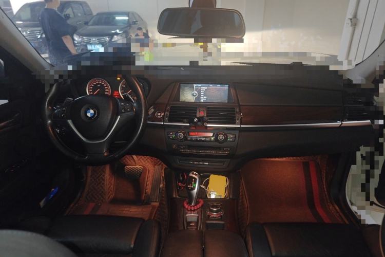 Used BMW X6 2011 xDrive35i Center Console