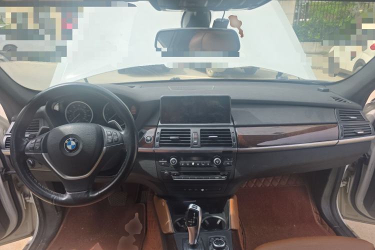 Used BMW X6 2011 xDrive35i Center Console
