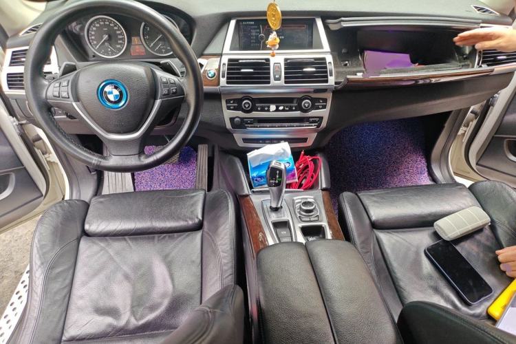 Used BMW X6 2011 xDrive35i Center Console