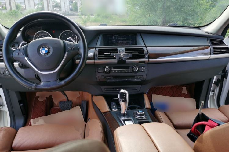 Used BMW X6 2011 xDrive35i Center Console