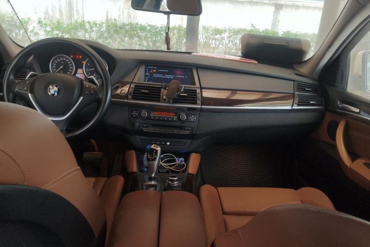 Used BMW X6 2011 xDrive35i Center Console