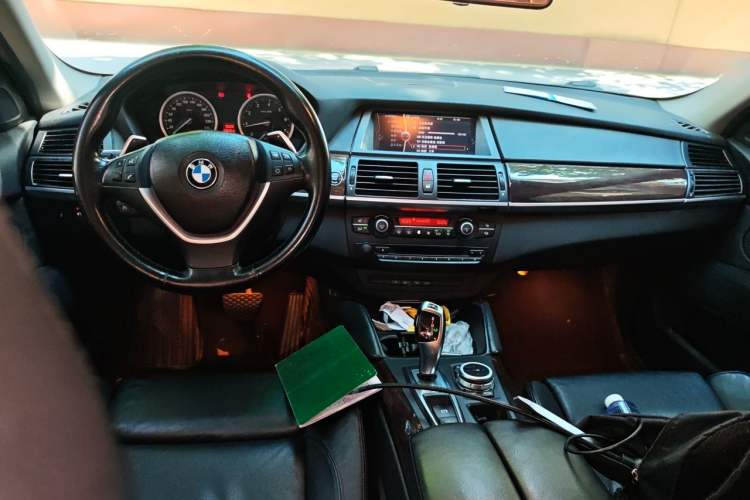 Used BMW X6 2011 xDrive35i Center Console