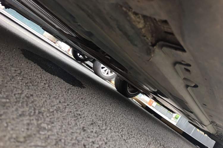 Used BMW X6 2011 xDrive35i Chassis Front Left