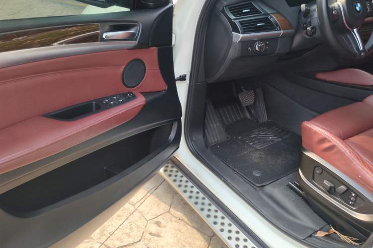 Used BMW X6 2011 xDrive35i Driver Seat
