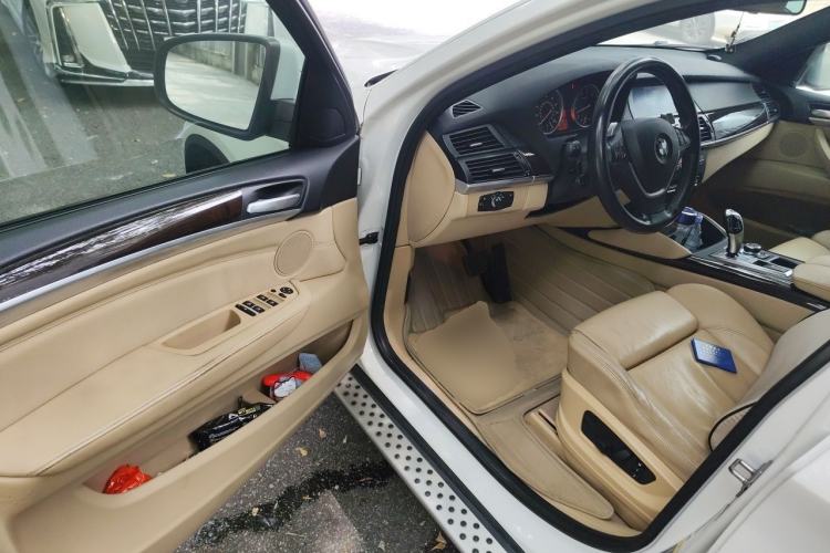 Used BMW X6  Driver Seat