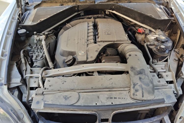 Used BMW X6 2011 xDrive35i Engine Bay