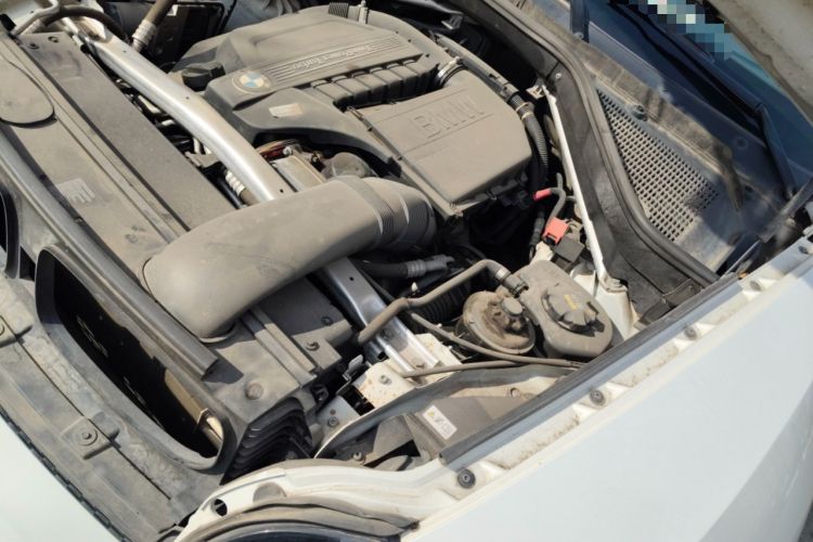 Used BMW X6 2011 xDrive35i Engine Bay Left