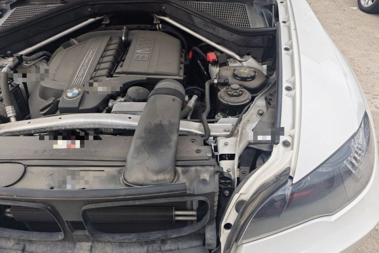 Used BMW X6 2011 xDrive35i Engine Bay Left