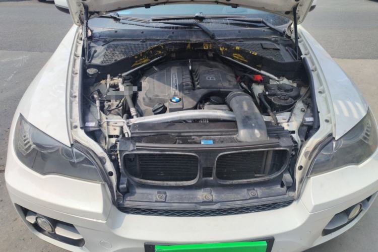 Used BMW X6 2011 xDrive35i Engine Bay