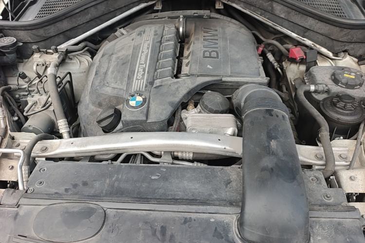 Used BMW X6 2011 xDrive35i Engine Bay