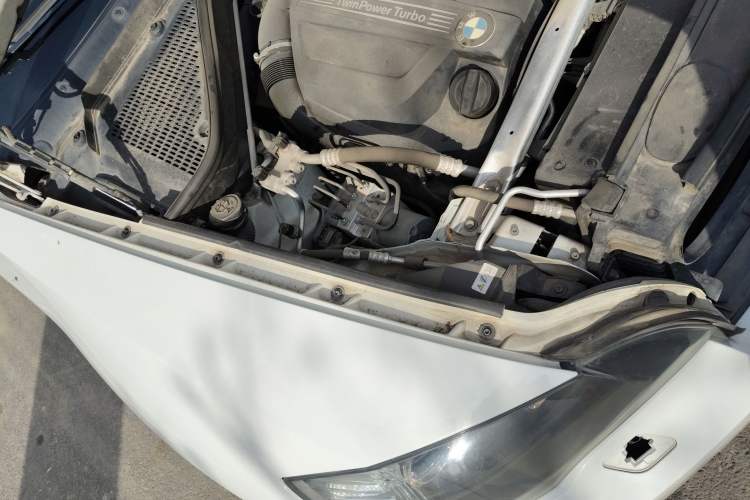 Used BMW X6 2011 xDrive35i Engine Bay Right