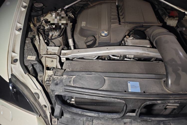 Used BMW X6 2011 xDrive35i Engine Bay Right