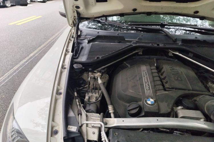 Used BMW X6  Engine Bay Right