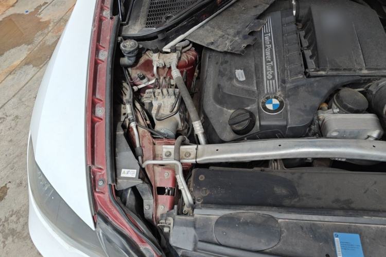 Used BMW X6 2011 xDrive35i Engine Bay Right