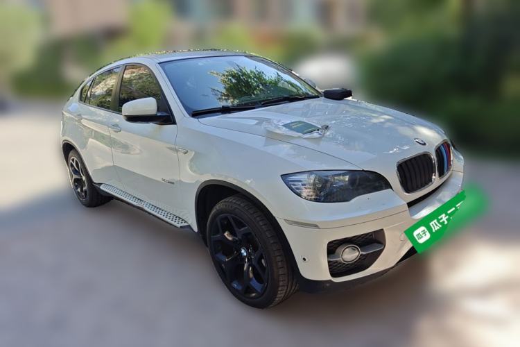Used BMW X6 2011 xDrive35i Front Right 45 Deg