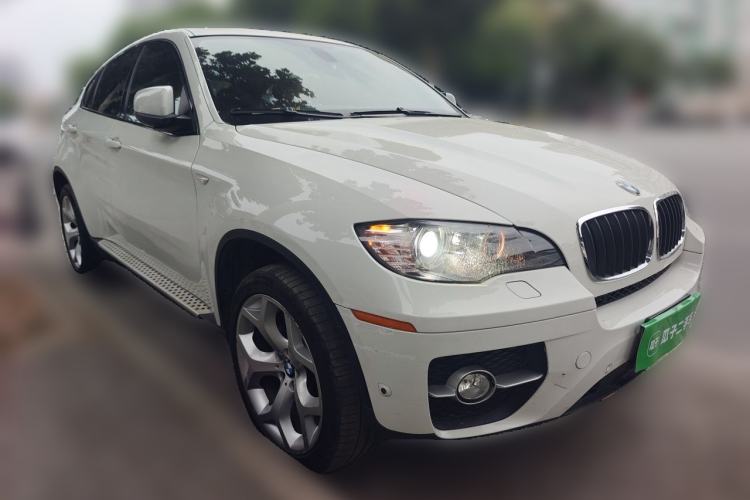 Used BMW X6 2011 xDrive35i Front Right 45 Deg