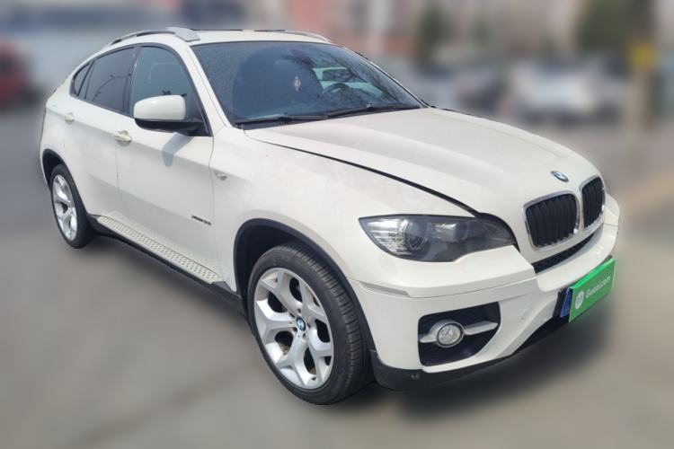 Used BMW X6 2011 xDrive35i Front Right 45 Deg