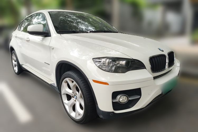 Used BMW X6  Front Right 45 Deg