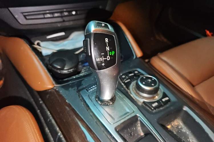 Used BMW X6 2011 xDrive35i Gear Lever
