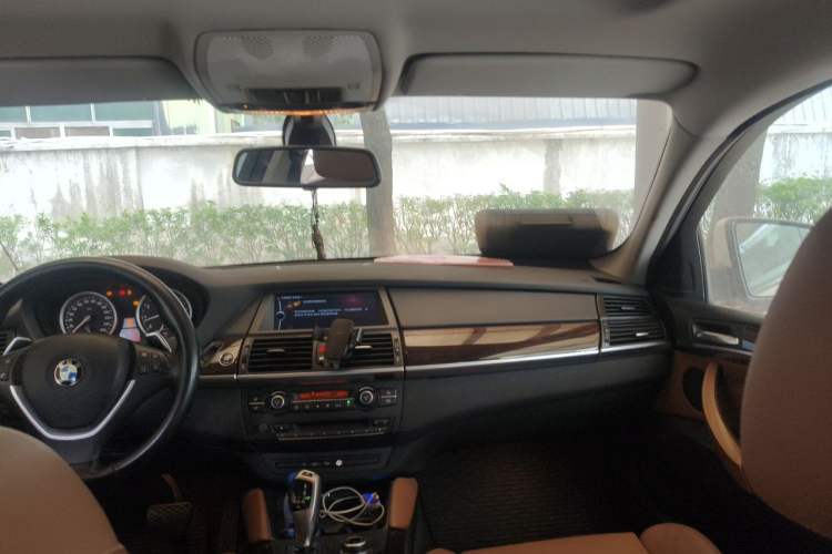 Used BMW X6 2011 xDrive35i Headliner