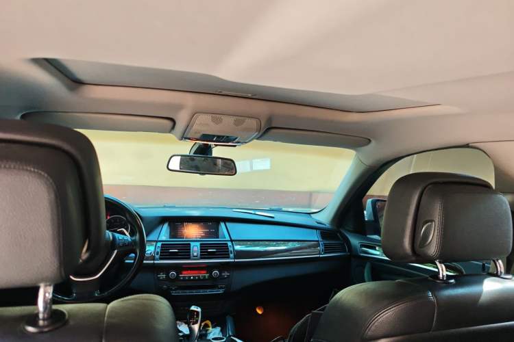 Used BMW X6 2011 xDrive35i Headliner